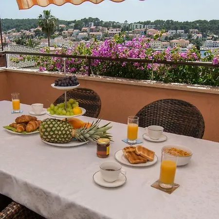 Sun View Apartment *